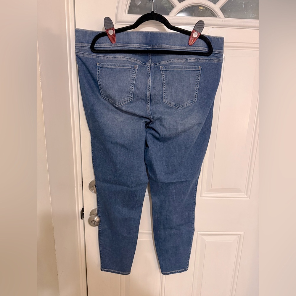 Torrid jeans - Picture 6 of 8